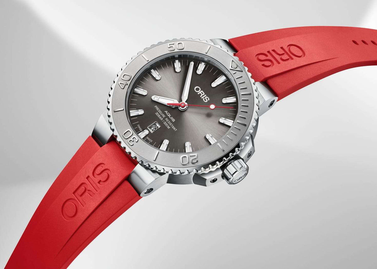 Oris Aquis Date Relief Uomo 43,5 mm Acciaio Quadrante Grigio Lunetta Relief Vetro Zaffiro Calibro 733 Automatico Cinturino Caucciù Rosso Data 30 ATM Swiss Made Ref. 01 733 7730 4153-07 4 24 66EB Oasi Watch