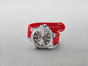 Orologio Oris con quadrante grigio, cassa acciaio e cinturino rosso in caucciù