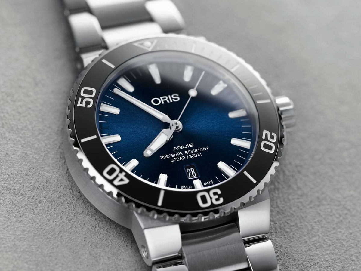 Oris Aquis Date Uomo 43,5 mm Acciaio Quadrante Verde Soleil Lunetta Ceramica Verde Vetro Zaffiro Calibro 733 Automatico Bracciale Acciaio Data 30 ATM Swiss Made Ref. 01 733 7730 4157-07 8 24 05PEB Oasi Watch