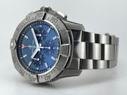 Orologio titanio con quadrante blu e cassa laterale, bracciale a maglie
