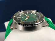 Orologio subacqueo Oris con cassa acciaio e quadrante verde su cinturino verde