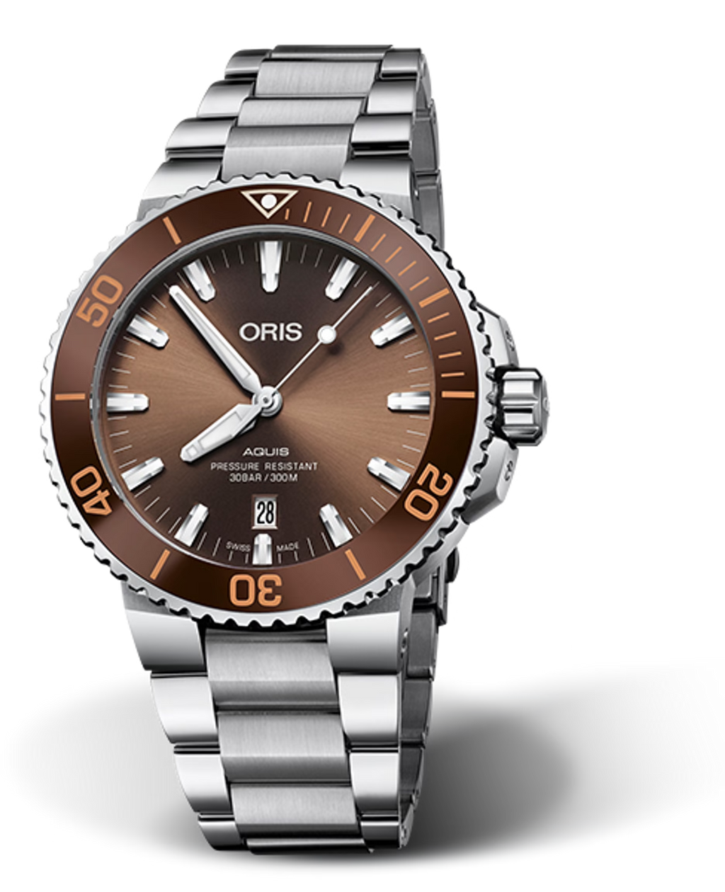 Orologio subacqueo Oris Aquis con quadrante marrone, bracciale acciaio e lunetta arancione
