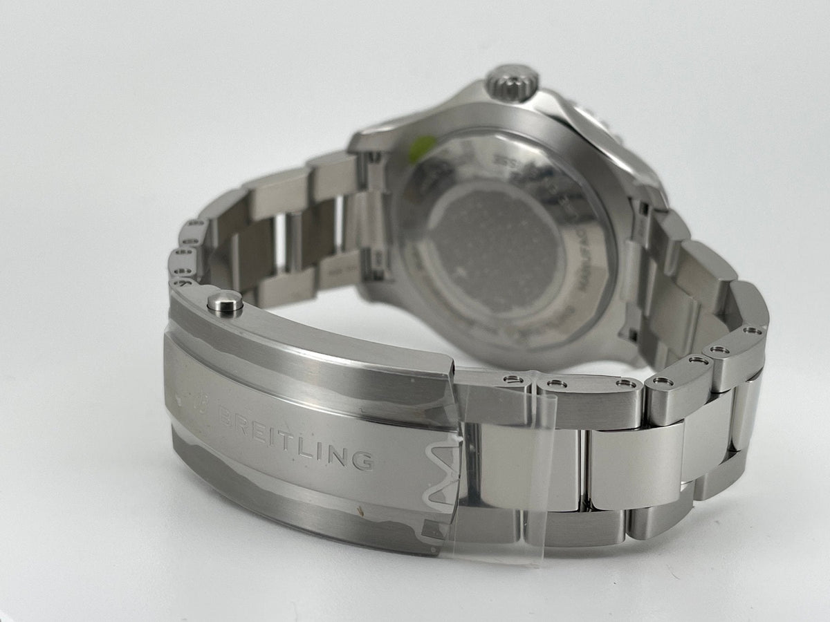 Orologio subacqueo Breitling, fondello metallico e bracciale in acciaio con fibbia