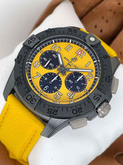 Orologio cronografo da uomo con cassa nera e quadrante giallo, cinturino in pelle gialla