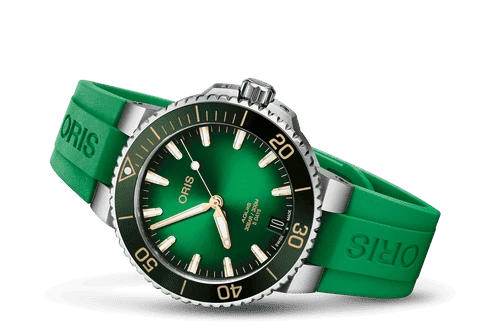 Orologio Oris con quadrante verde, cinturino verde in caucciù e cassa in acciaio