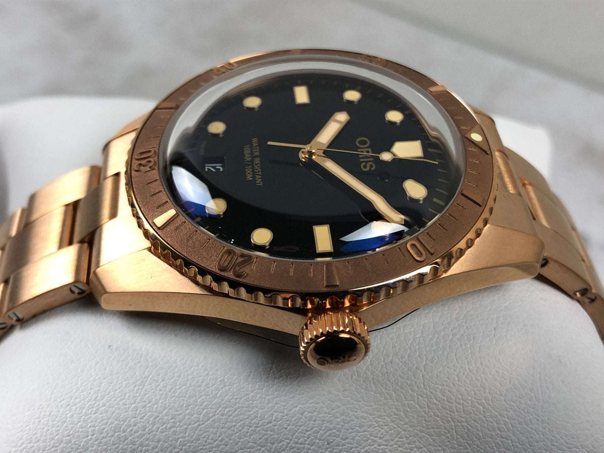 Oris Divers Sixty-Five Date Cotton Candy Sepia Uomo 38mm Bronzo Quadrante Nero Automatico Calibro 733-1 Vetro Zaffiro Lunetta Diver Bracciale Bronzo Data 100m Swiss Made Ref. 01 733 7771 3154-07 8 19 15 Oasi Watch