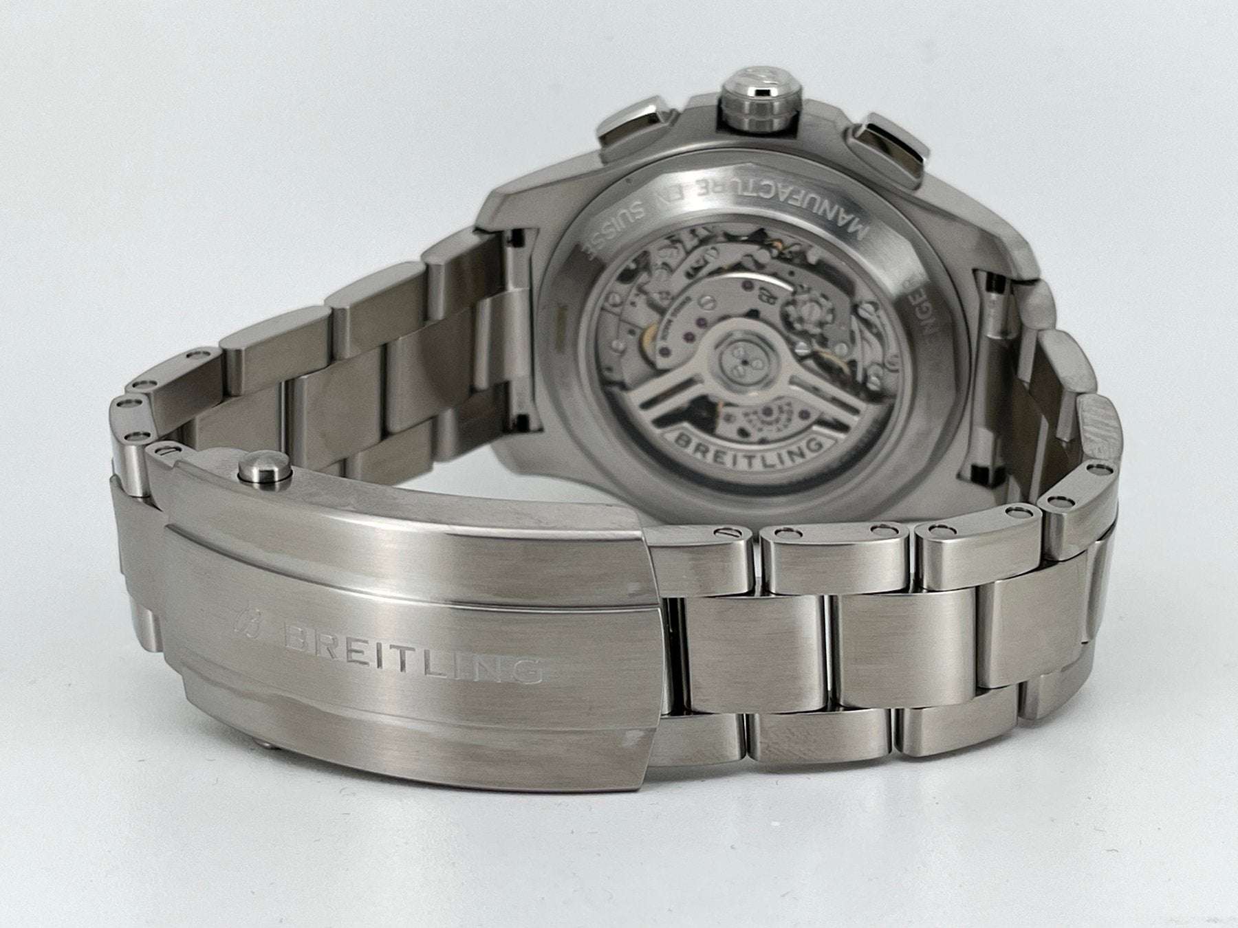 Breitling Avenger B01 Chronograph 44 Beige Dial Automatic Full Set Ref. AB0147101A1A1 Mint Breitling