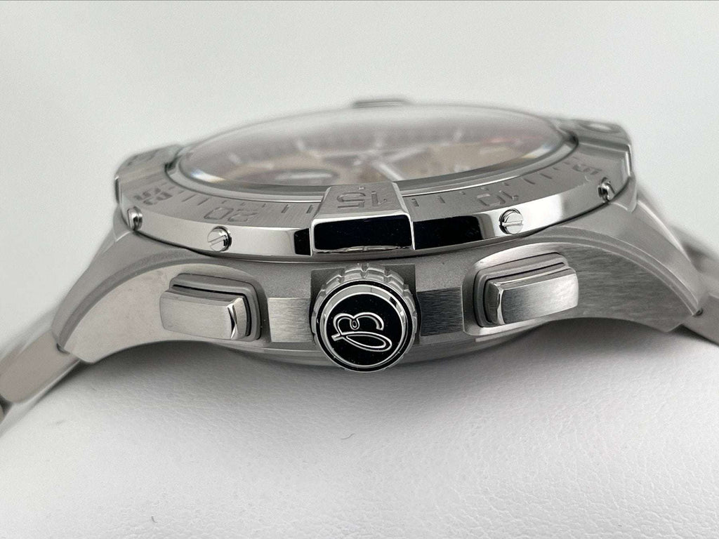 Breitling Avenger B01 Chronograph 44 Beige Dial Automatic Full Set Ref. AB0147101A1A1 Mint Breitling