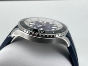Orologio Breitling subacqueo con quadrante blu e lunetta in ceramica zigrinata