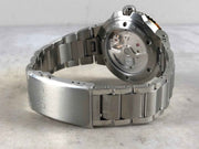 Orologio subacqueo ORIS con fondello e cinturino in acciaio, vista laterale