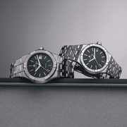 Orologi da polso in acciaio con quadranti verde e blu, bracciale a maglie