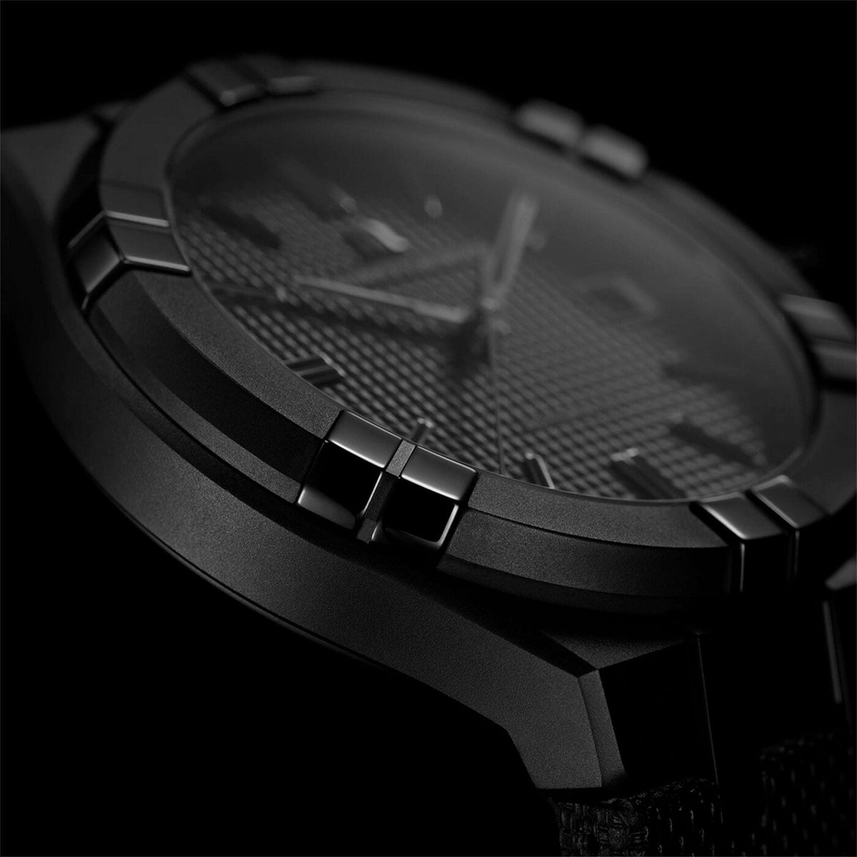 Maurice Lacroix AIKON Automatic Date Uomo 42mm Acciaio PVD Nero Quadrante Nero Clous de Paris Automatico Calibro ML115 Vetro Zaffiro Cinturino Pelle Nero Data 200m Swiss Made Ref. AI6008-PVB01-330-1 Oasi Watch