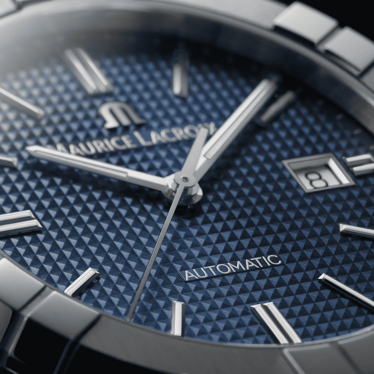 Maurice Lacroix AIKON Automatic Date Uomo 42mm Acciaio Quadrante Blu Clous de Paris Automatico ML115 Vetro Zaffiro Cinturino Caucciù Blu Data 20 ATM Swiss Made Ref. AI6008-SS000-430-4 Oasi Watch