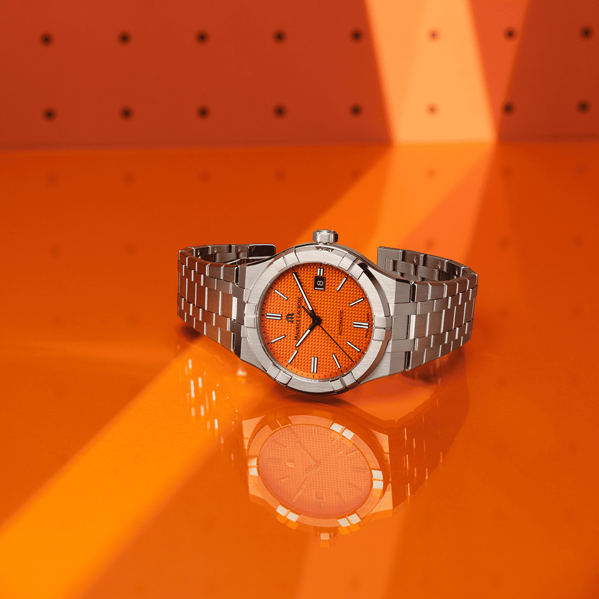 Maurice Lacroix AIKON Automatic Date Limited Edition Uomo 42mm Acciaio Quadrante Arancione Côtes de Genève Automatico Calibro ML115 Vetro Zaffiro Bracciale Acciaio + Gomma Arancione Data 200m Swiss Made 888 Esemplari Ref. AI6008-SS00F-530-1 Oasi Watch