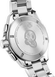 Orologio TAG Heuer Aquaracer: fondello in acciaio con incisioni e logo