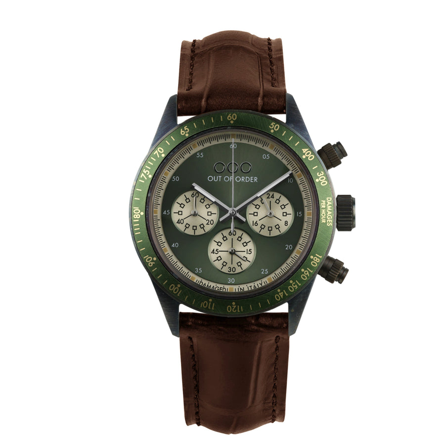 Out Of Order SuperVintage Chrono Limited Edition Unisex 42 mm Acciaio 316L Vintage Quadrante Verde Cronografo Miyota OS20 Vetro Rivestito Zaffiro Pelle Noce 100 m Ref. OOO.001-30.VE