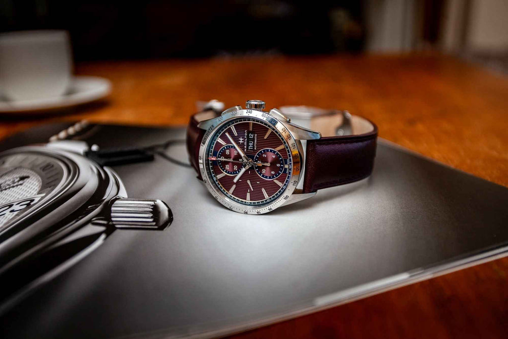 Orologio cronografo automatico su cinturino in pelle bordeaux, quadrante bordeaux