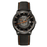 Orologio automatico nero con quadrante fumé e cinturino nero tessuto, cuciture arancioni
