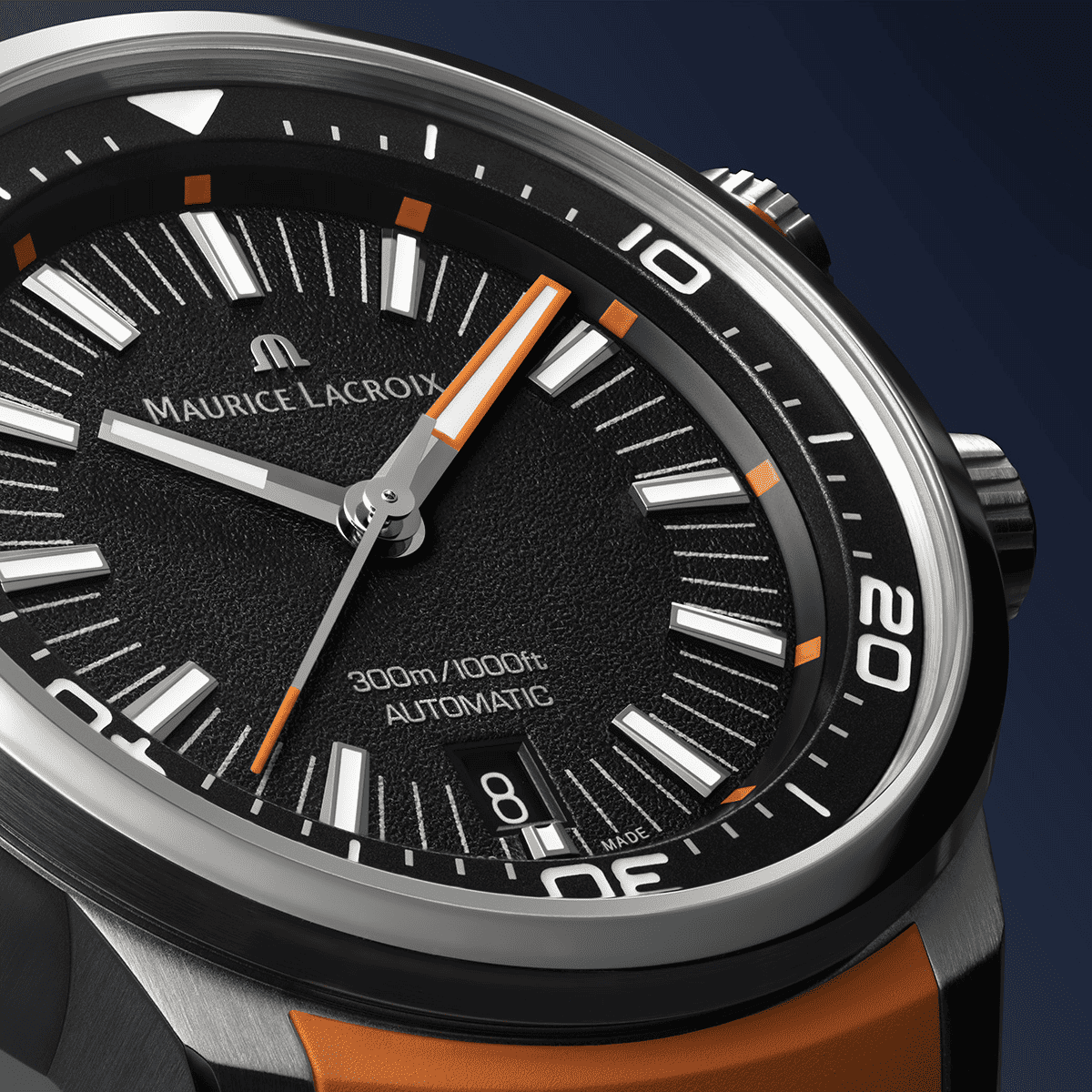 Maurice Lacroix Pontos S Diver Uomo 42mm Acciaio Quadrante Nero Automatico Calibro ML115 Vetro Zaffiro Lunetta Diver Interna Cinturino Gomma Arancione + Nylon Nero Data 300m Swiss Made Ref. PT6248-SS00L-330-J Oasi Watch