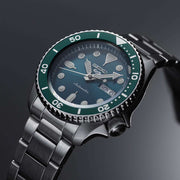 Orologio Seiko 5 Sports con quadrante verde, lunetta nera e vetro Hardlex