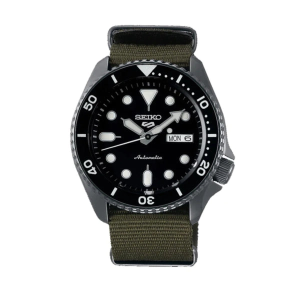 Seiko 5 Sports SKX Automatico Uomo 42,5 mm Acciaio PVD Nero Quadrante Nero Lunetta Girevole Unidirezionale Vetro Hardlex Giorno e Data Cinturino Silicone Nero 100 m Ref. SRPD65K4