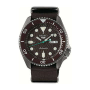 Orologio Seiko 5 Sports: quadrante marrone, lunetta girevole marrone, cinturino nylon marrone