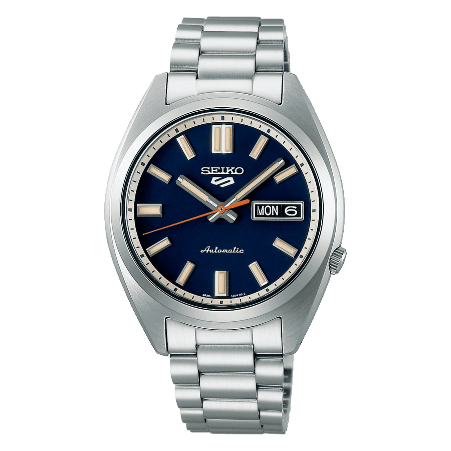 Seiko 5 Sports SNXS Automatico Uomo 37,4 mm Acciaio Quadrante Blu Navy Lancetta Secondi Arancione Vetro Hardlex Curvo Giorno e Data Bracciale Acciaio 100 m Ref. SRPK87K1