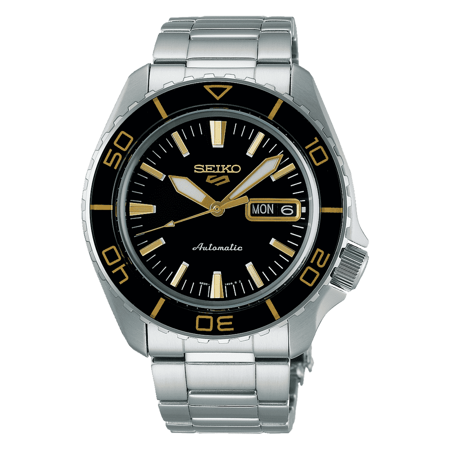Seiko 5 Sports SKX Blacktone Redux Automatico Uomo 42,5 mm Acciaio Quadrante Nero Lunetta Girevole Nera Inserto Hardlex Vetro Hardlex Curvo Day-Date Bracciale Acciaio 100 m Ref. SRPK99K1