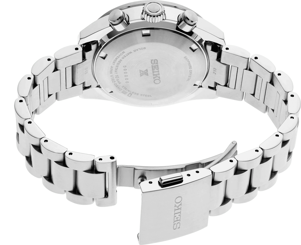 Orologio Seiko Prospex sul fondello con bracciale d’acciaio, chiusura con logo