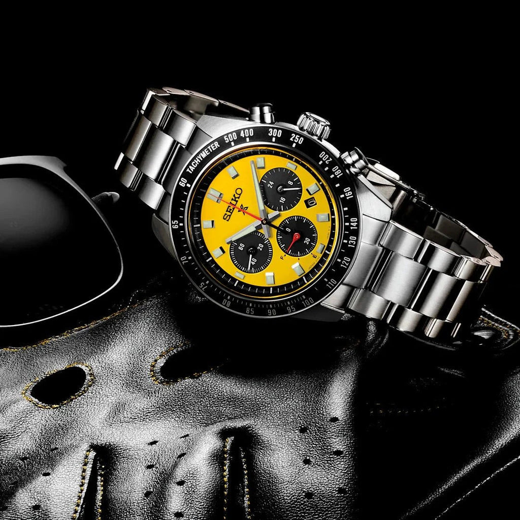 Orologio cronografo Seiko Prospex con quadrante giallo e nero, bracciale e pulsanti acciaio