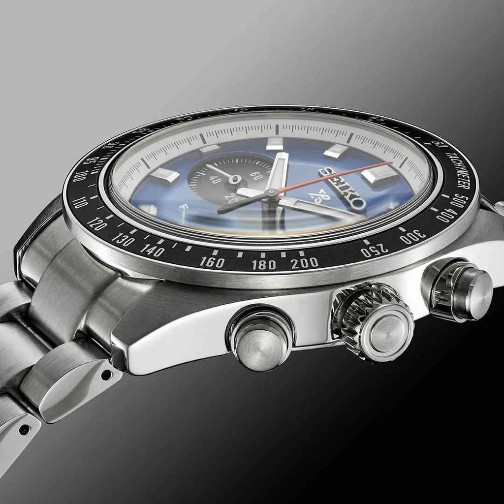 Orologio cronografo Seiko con quadrante blu e nero e bracciale in acciaio