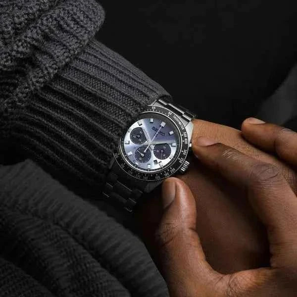 Orologio cronografo solare Seiko Prospex con quadrante azzurro e bracciale in acciaio
