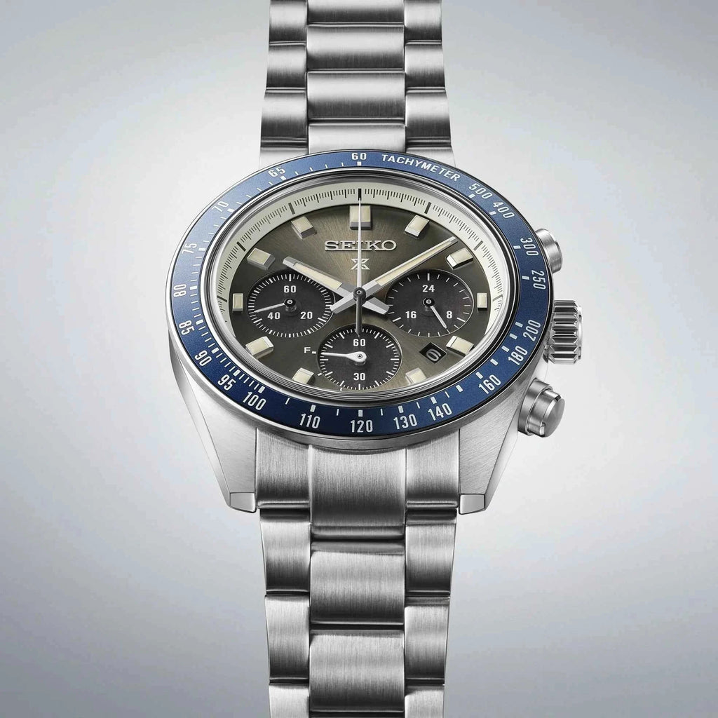 Orologio cronografo Seiko Prospex con bracciale in acciaio, quadrante grigio e lunetta blu