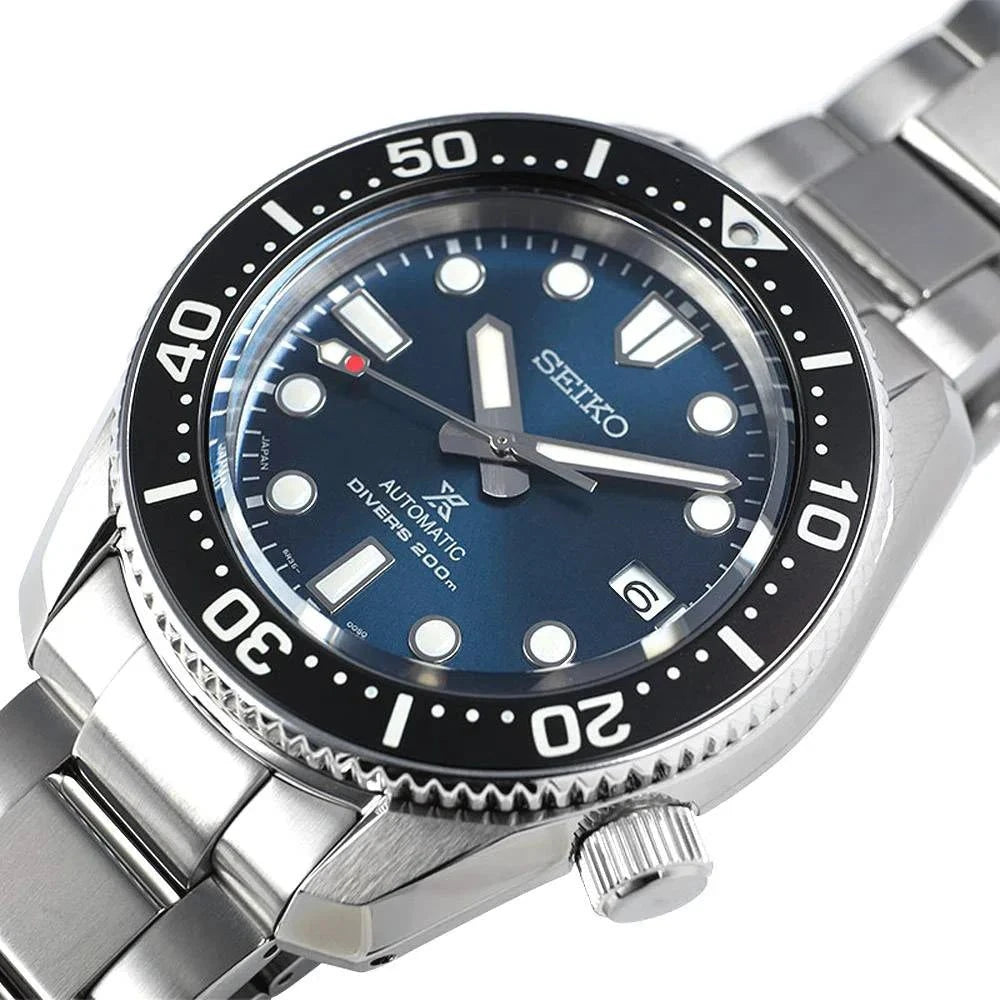 Orologio Seiko Prospex con quadrante blu scuro e lancette Automatic Diver 200M