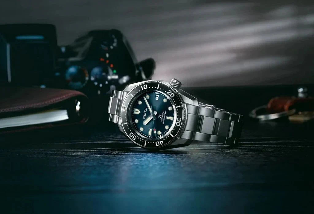 Orologio Seiko Prospex subacqueo con bracciale in acciaio e quadrante blu scuro