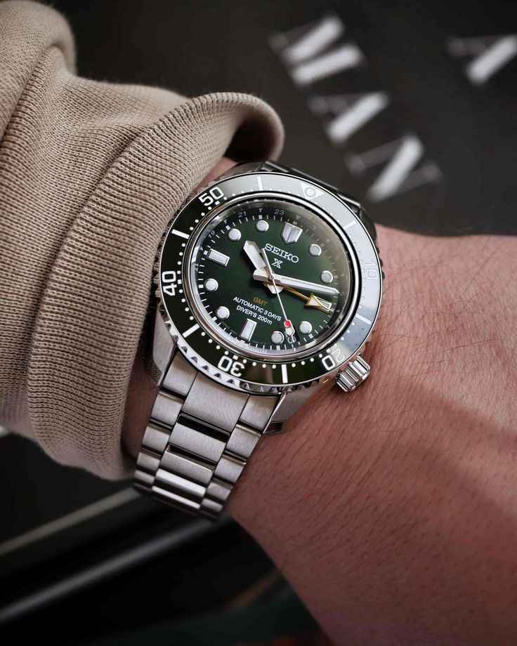 Orologio Seiko sub automatico 42mm acciaio, quadrante verde, lunetta ceramica, bracciale