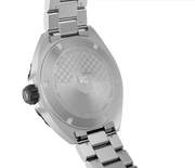 Orologio TAG Heuer: fondello in acciaio con scritte e cinturino metallico