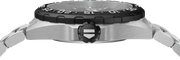Cassa e lunetta in acciaio dell’orologio TAG Heuer con marcature sulla ghiera
