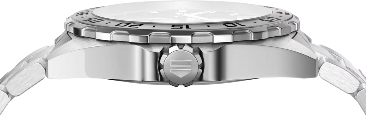Orologio TAG Heuer: profilo cassa in acciaio con corona e lunetta girevole