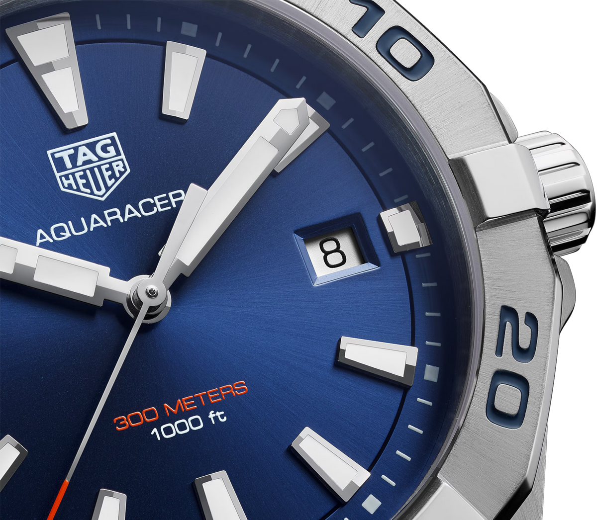 Quadrante blu TAG Heuer Aquaracer con datario, indici e lancette, vetro zaffiro