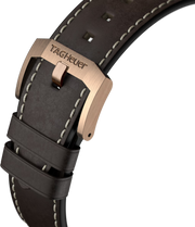 Orologio TAG Heuer con fibbia e cinturino in pelle scura con cuciture