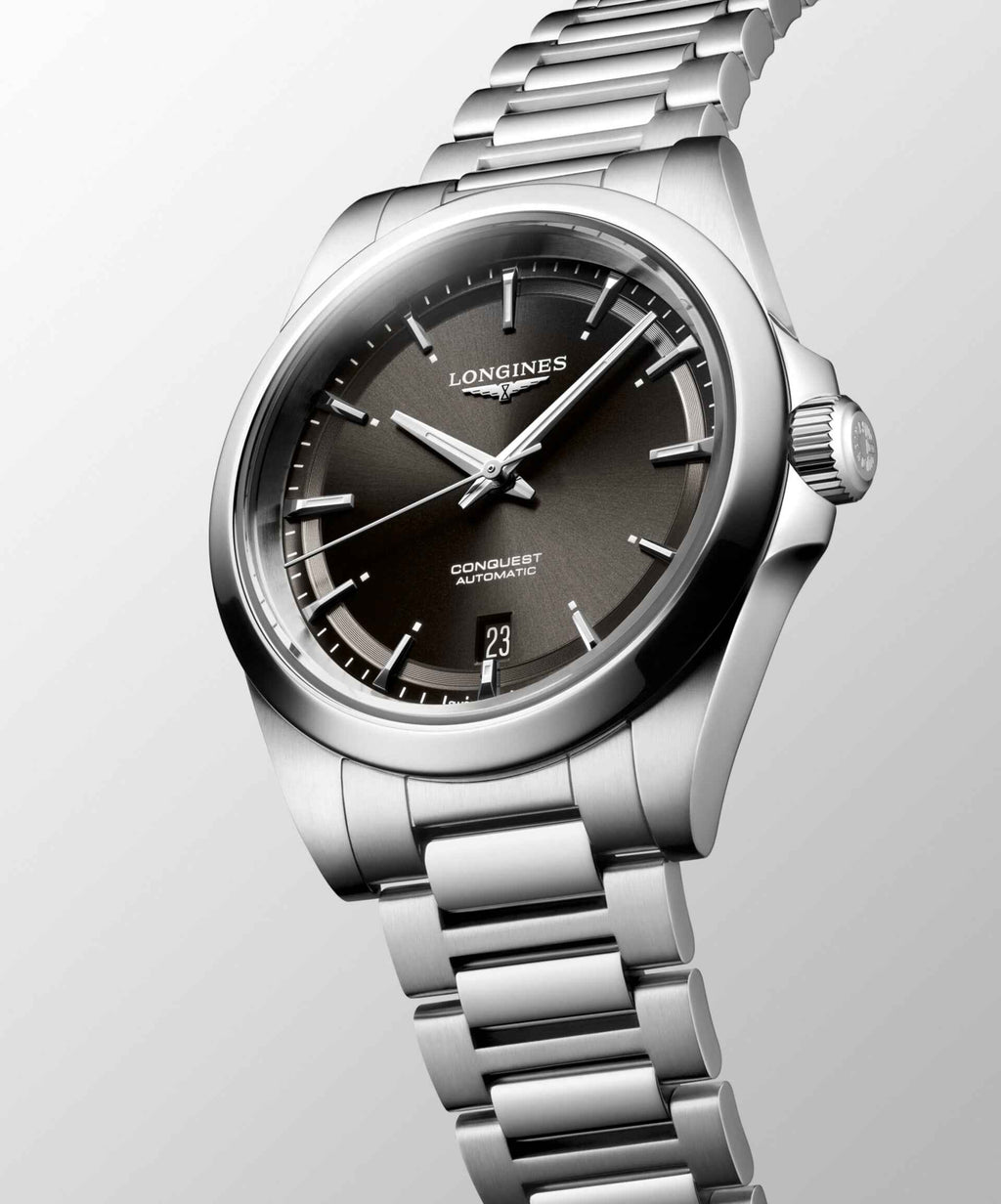 Orologio Conquest 38 mm nero automatico, cassa tonda acciaio e bracciale