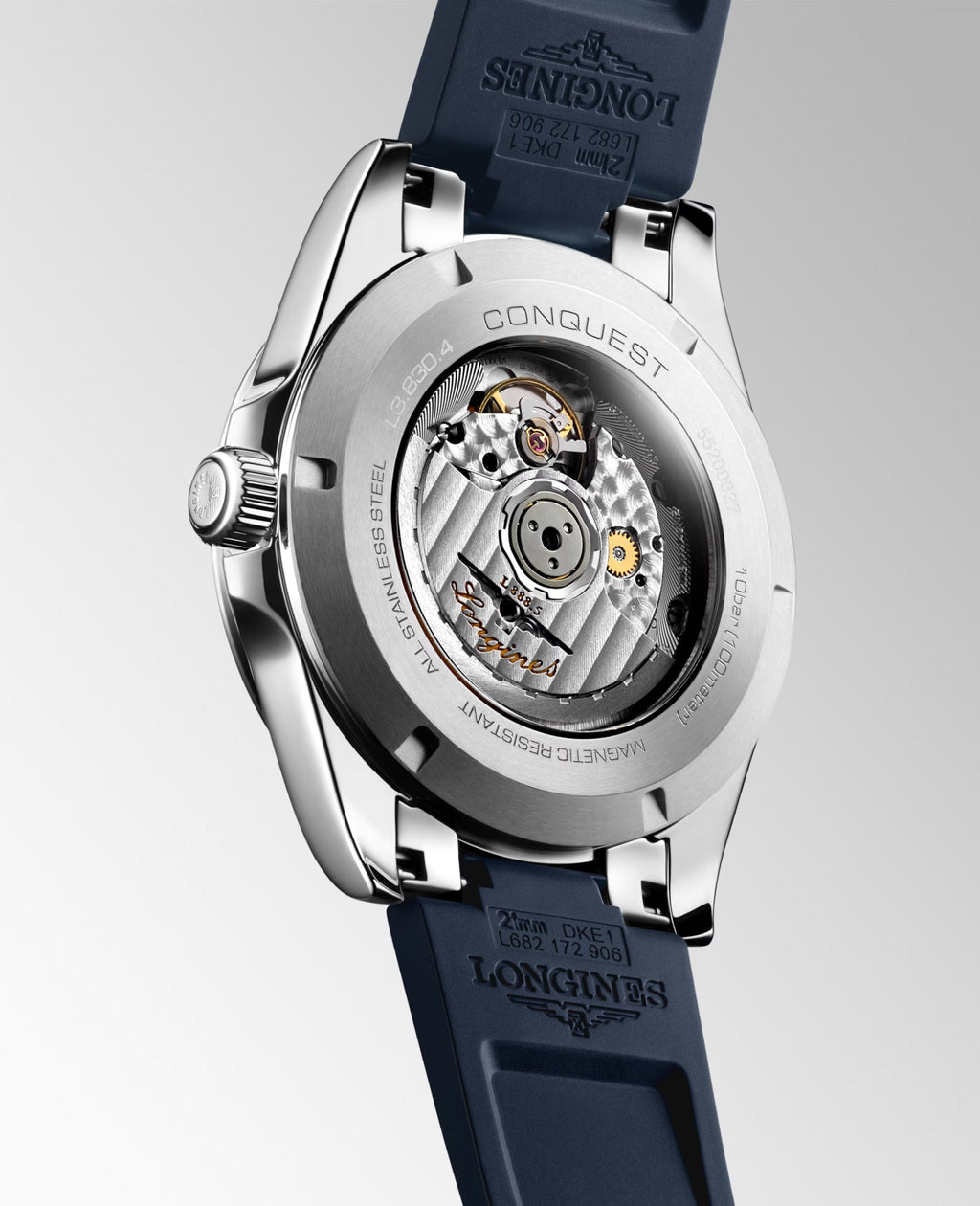 Orologio Longines Conquest con fondello a vista, cassa in acciaio e cinturino blu