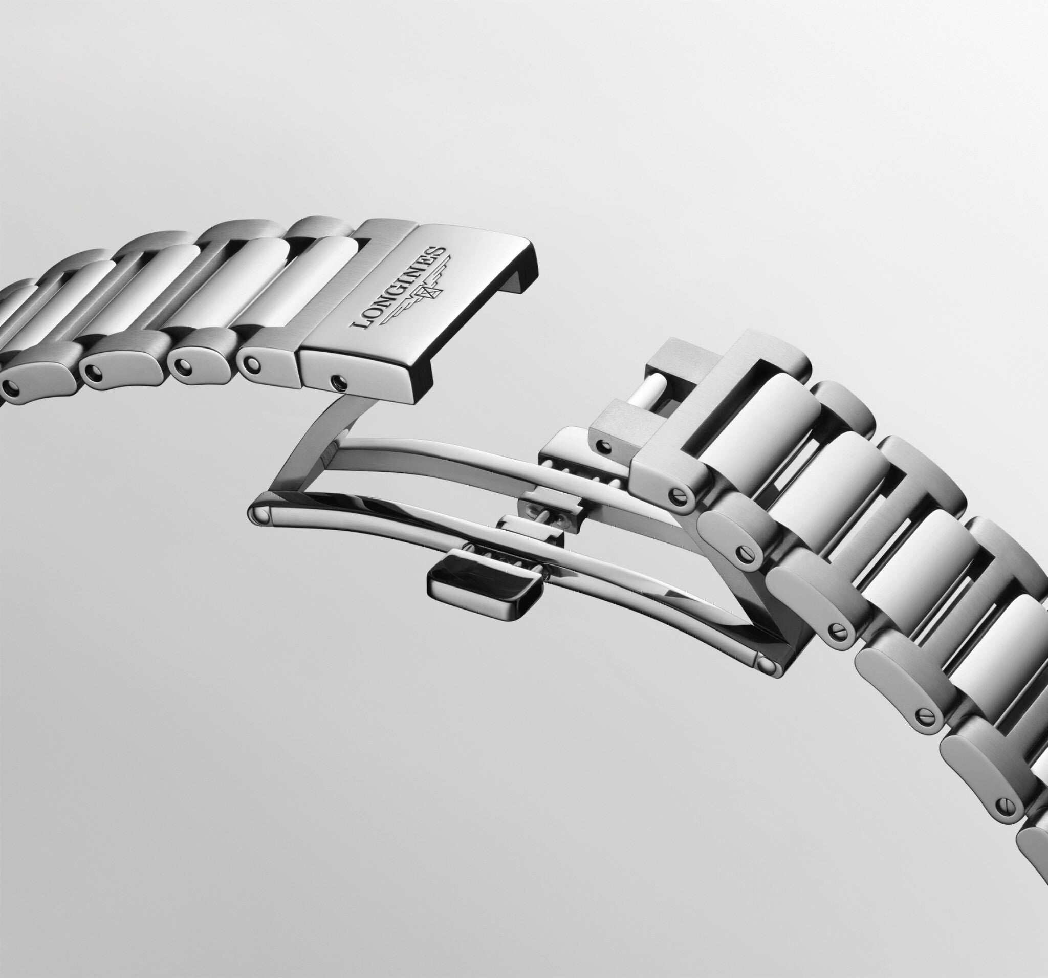 Orologio Longines Conquest 38 mm con bracciale d’acciaio e fibbia