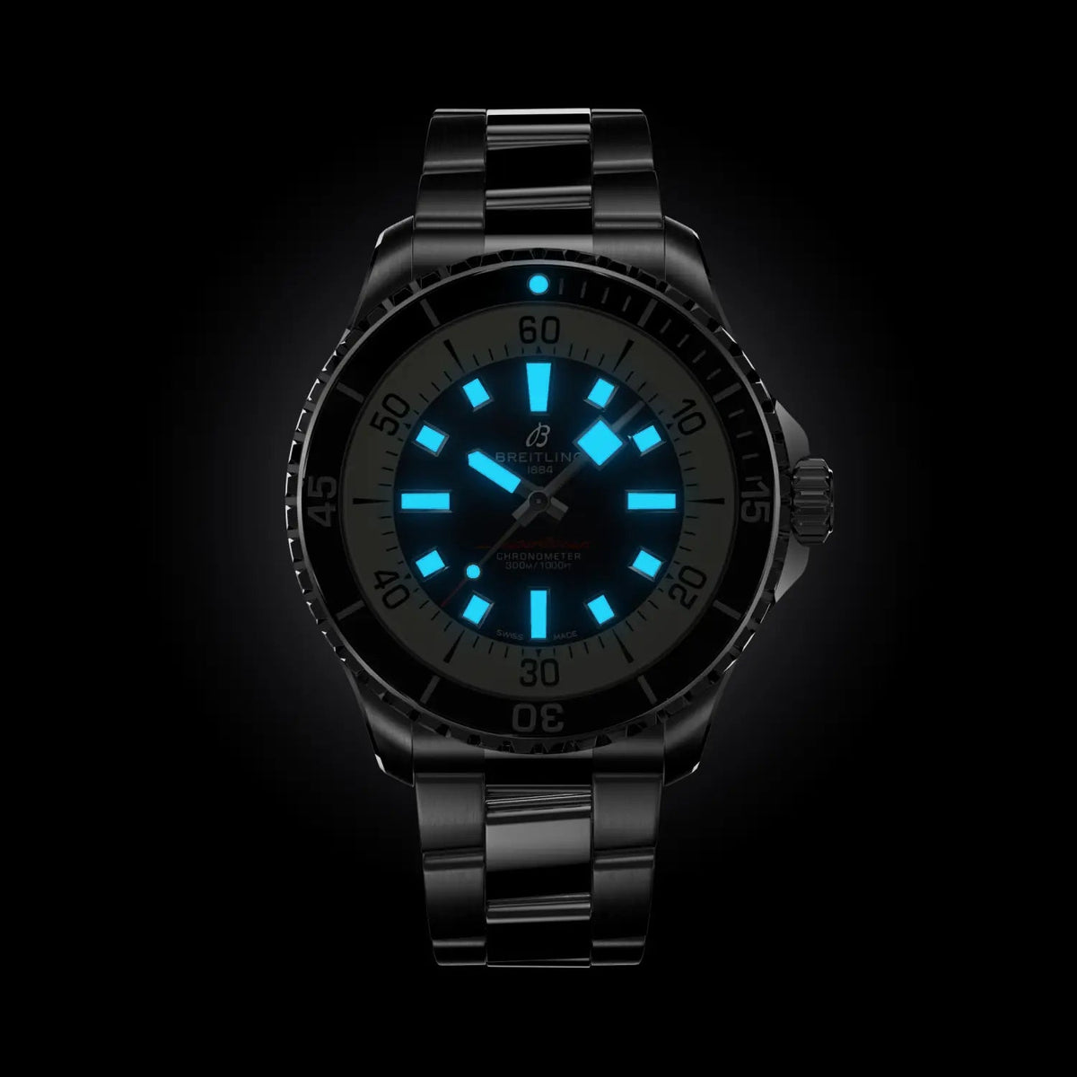 Orologio subacqueo Breitling nero con quadrante blu luminescente e bracciale in acciaio