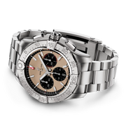 Orologio Breitling Avenger con quadrante sabbia, cronografo e bracciale in acciaio