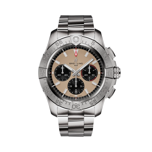 Orologio Breitling Avenger con quadrante sabbia e cronografi neri, cassa e bracciale in acciaio