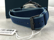 Cinturino NATO blu con fibbia nera di orologio Alpina subacqueo