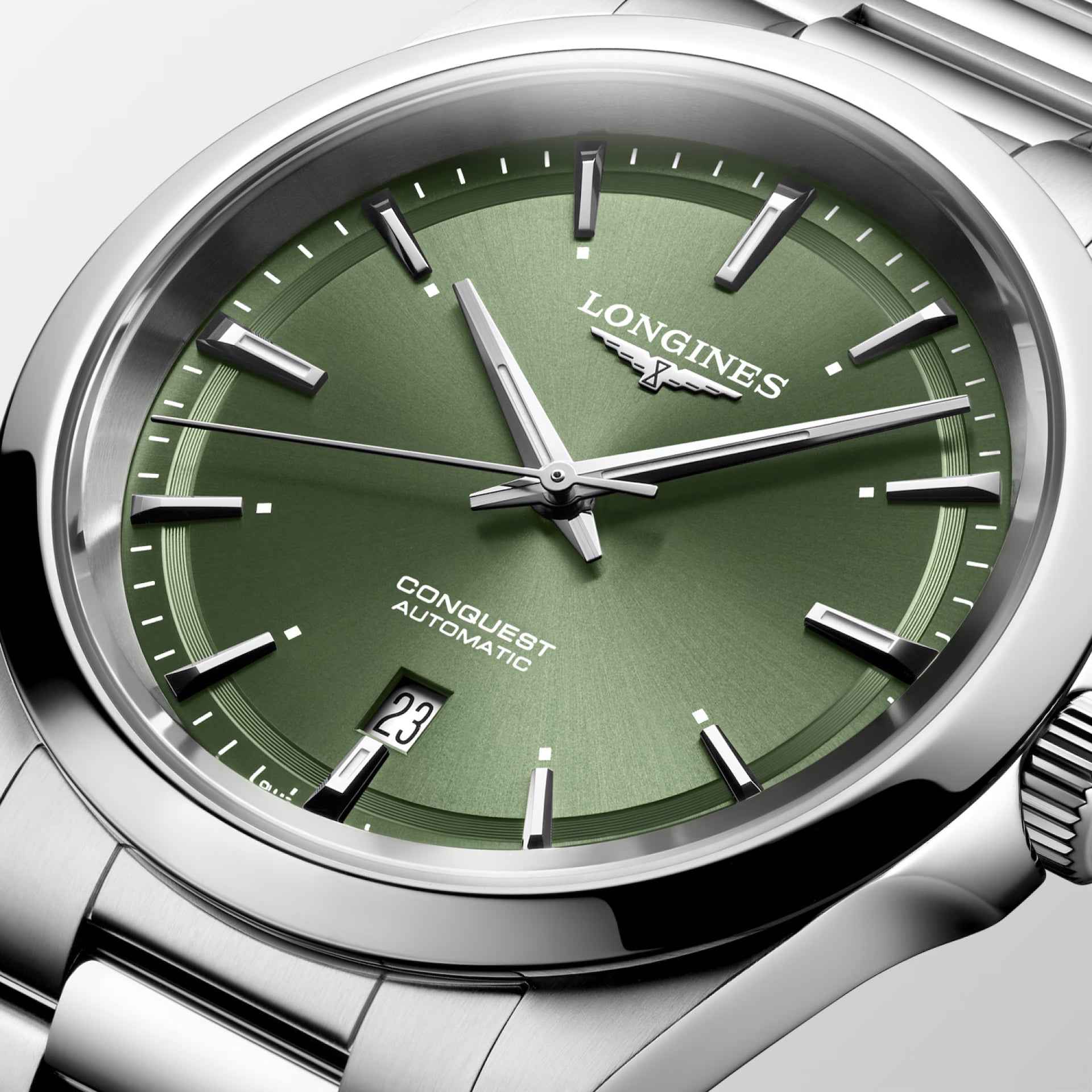 Orologio Longines Conquest: quadrante verde, indici e lancette, data sul quadrante