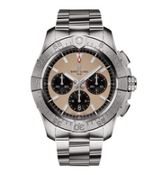 Orologio Breitling con quadrante beige, contatori neri e bracciale in acciaio